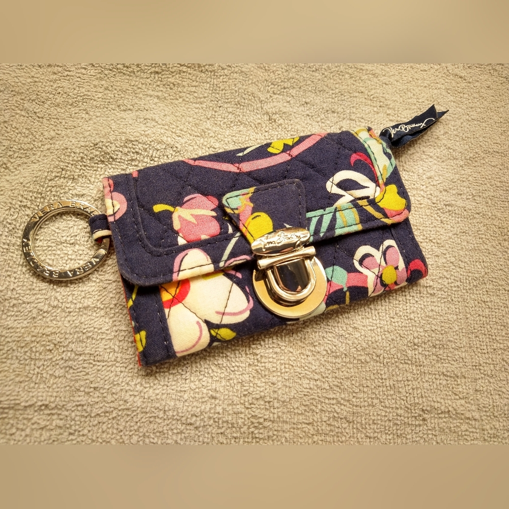 Vera Bradley Floral Ribbon Quilted Zip ID Pushlock Case Wallet